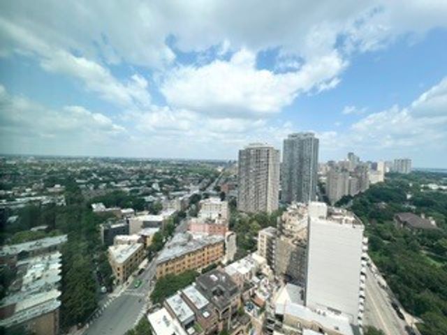 1850 N Clark Street 2803, Chicago, IL 60614