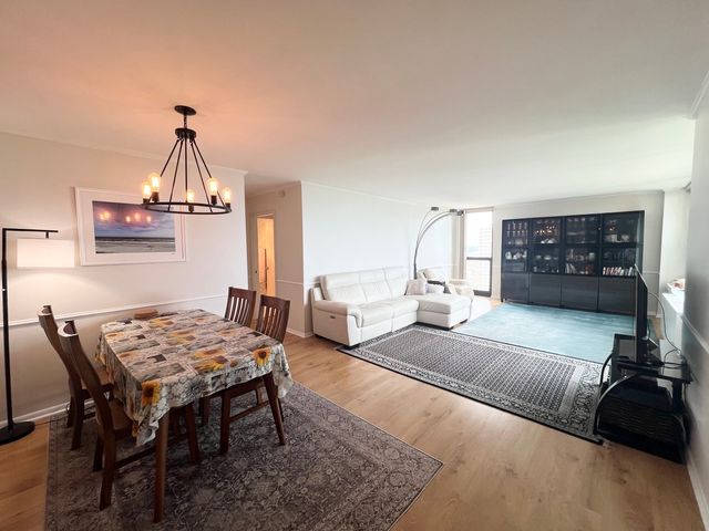 1850 N Clark Street 2803, Chicago, IL 60614