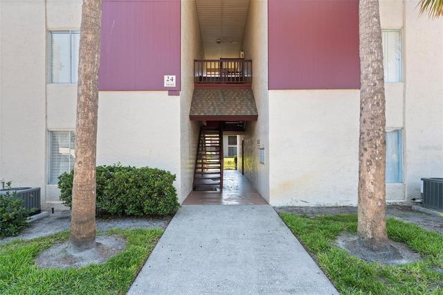 3840 N LAKE DRIVE 125, Tampa, FL 33614