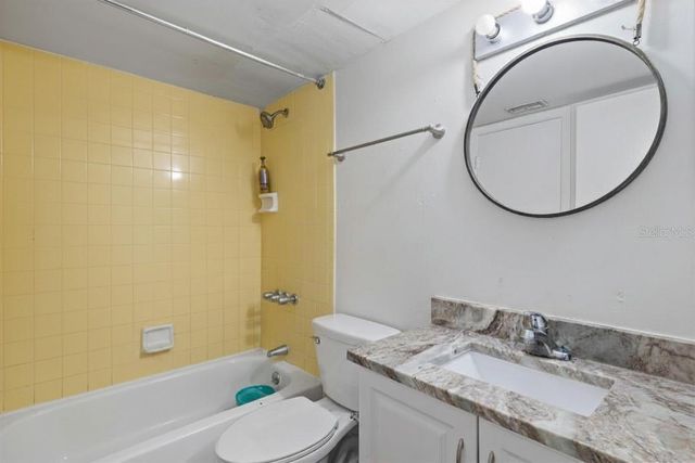 3840 N LAKE DRIVE 125, Tampa, FL 33614