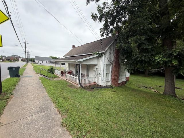 300 E Elm Street, Rockmart, GA 30153