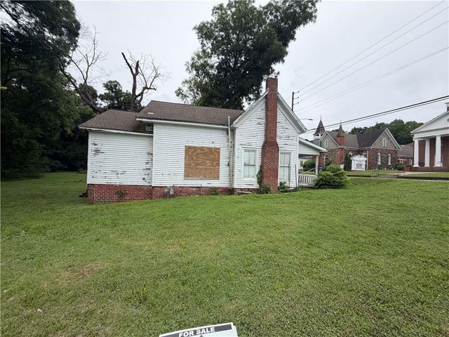 300 E Elm Street, Rockmart, GA 30153
