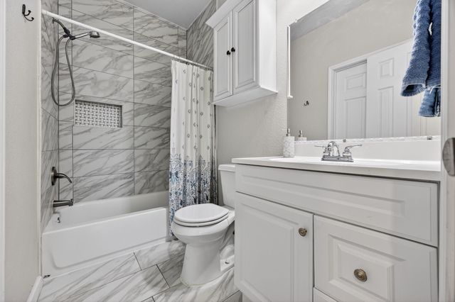 1709 Franklin Avenue, Bonham, TX 75418