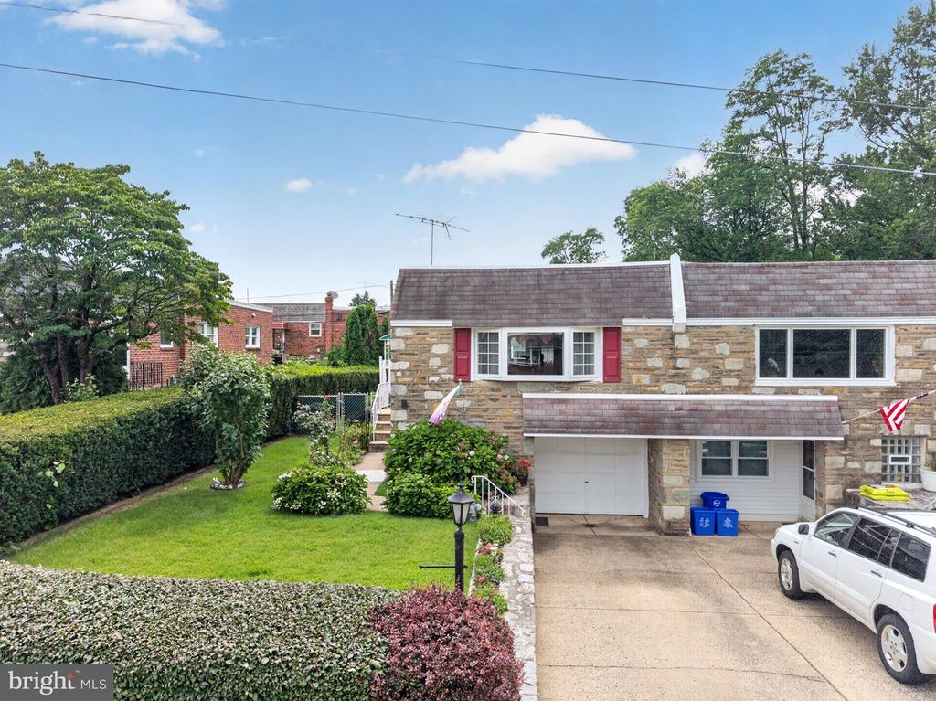 3742 PEARSON AVE, Philadelphia, PA 19114