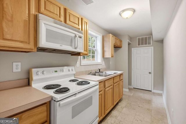198 Wallace Hill Court, Lawrenceville, GA 30045