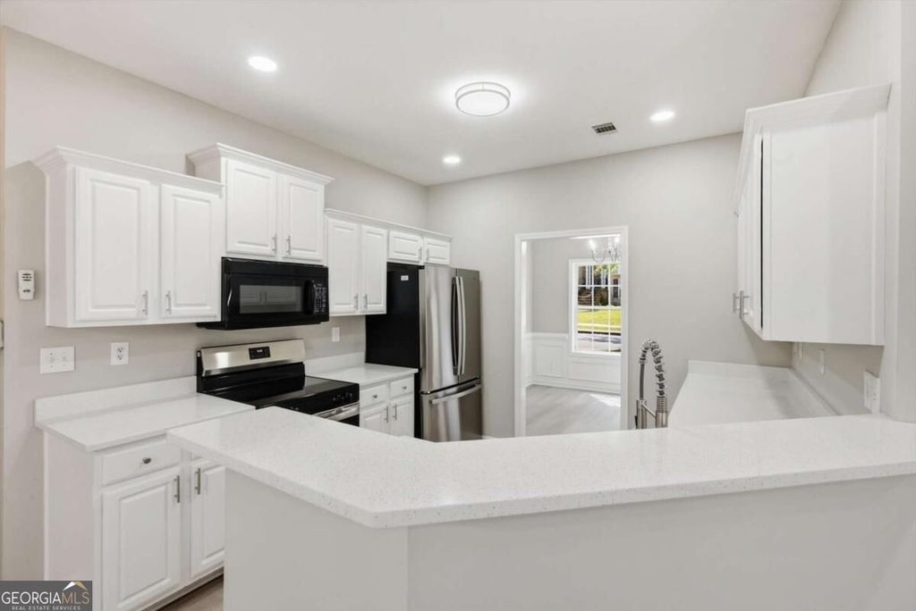 198 Wallace Hill Court, Lawrenceville, GA 30045 — photo 3
