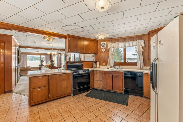 166 Spooner Road, Pittsburg, NH 03592