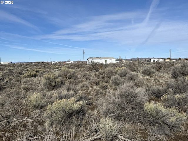 Elm Ln 2200, Christmas Valley, OR 97641