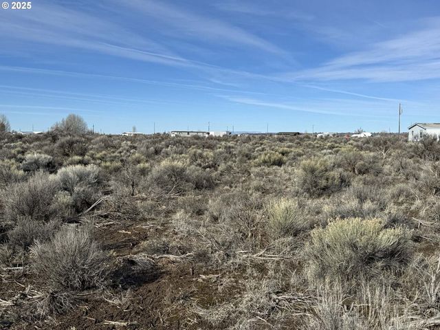 Elm Ln 2200, Christmas Valley, OR 97641