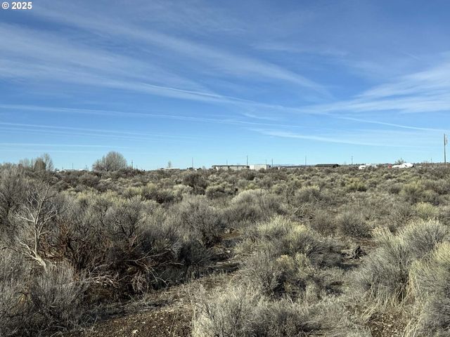 Elm Ln 2200, Christmas Valley, OR 97641