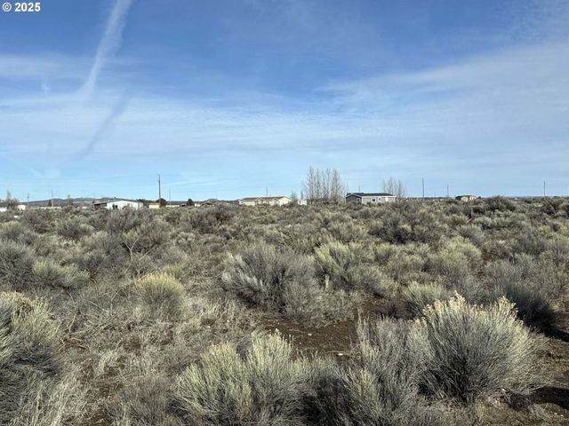 Elm Ln 2200, Christmas Valley, OR 97641