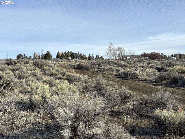 Elm Ln 2200, Christmas Valley, OR 97641