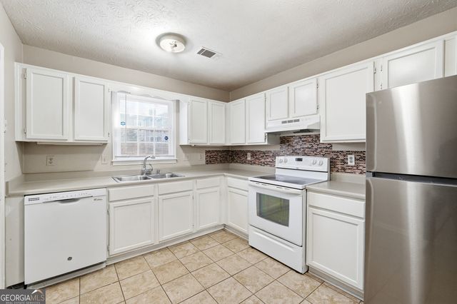 136 Sterling Court, Alpharetta, GA 30004