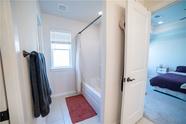 166 N Broyles Avenue, Fayetteville, AR 72704