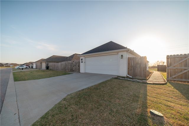 166 N Broyles Avenue, Fayetteville, AR 72704