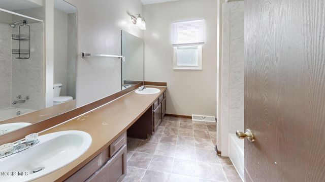 1163 Bernath, Toledo, OH 43615