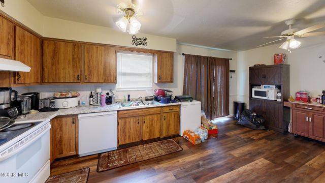 1163 Bernath, Toledo, OH 43615