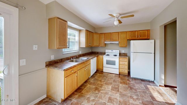 1163 Bernath, Toledo, OH 43615