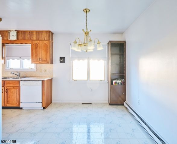 999 Wilbur Ave, Phillipsburg Town, NJ 08865