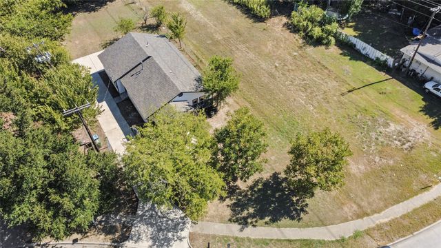 1703 Daniel Drive, Arlington, TX 76010