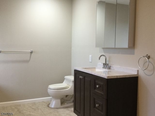 592 Dell Rd, Roxbury Twp., NJ 07850