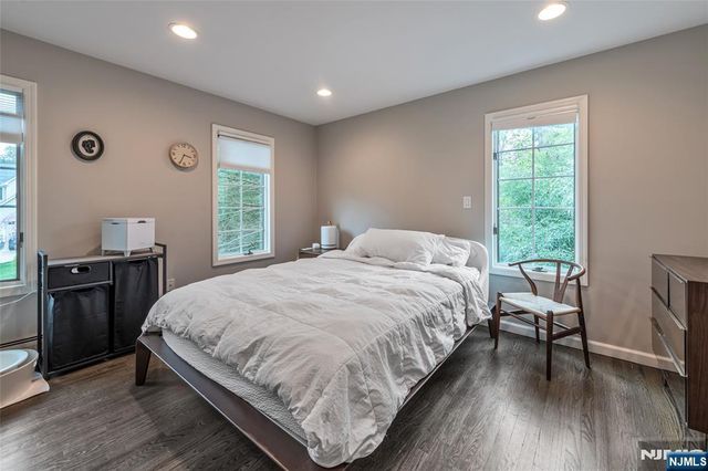 55 Auryansen Court, Closter, NJ 07624