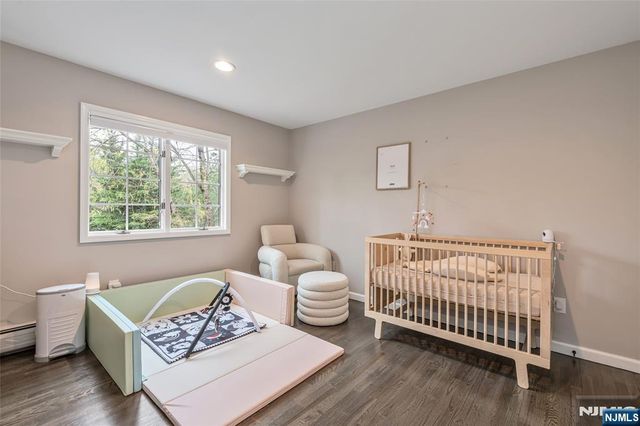 55 Auryansen Court, Closter, NJ 07624