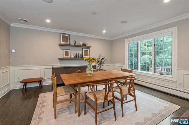 55 Auryansen Court, Closter, NJ 07624