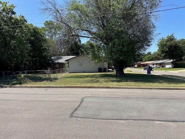 1351 Roma Lane, Fort Worth, TX 76134