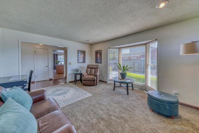 Middlefield Road A, Salinas, CA 93906