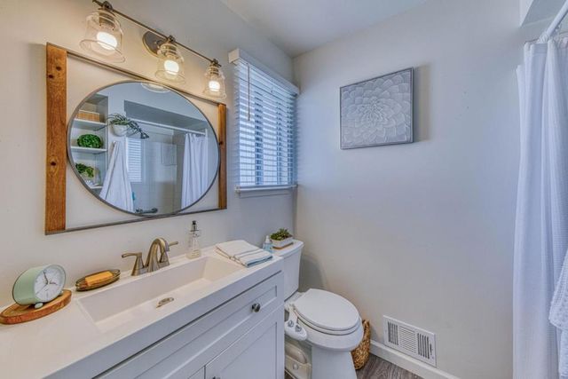 Middlefield Road A, Salinas, CA 93906