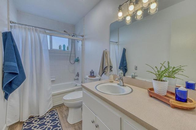 Middlefield Road A, Salinas, CA 93906