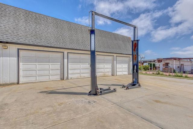 Middlefield Road A, Salinas, CA 93906
