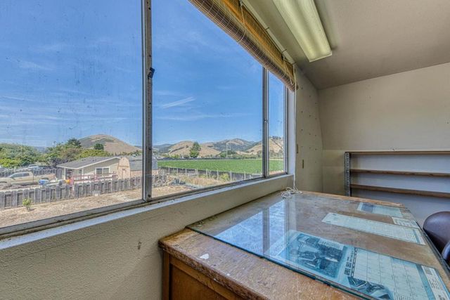 Middlefield Road A, Salinas, CA 93906