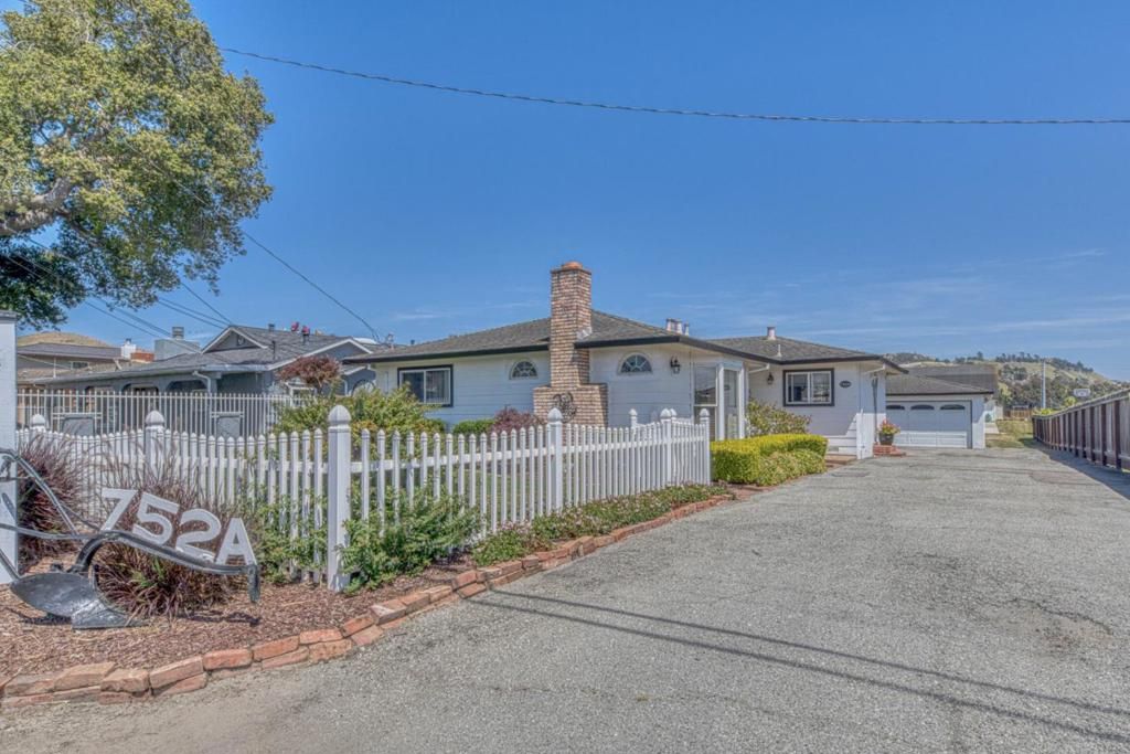 Middlefield Road A, Salinas, CA 93906