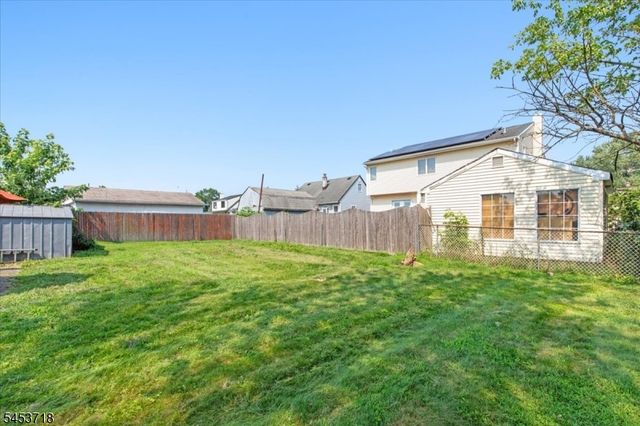 101 S 18Th Ave, Manville Boro, NJ 08835