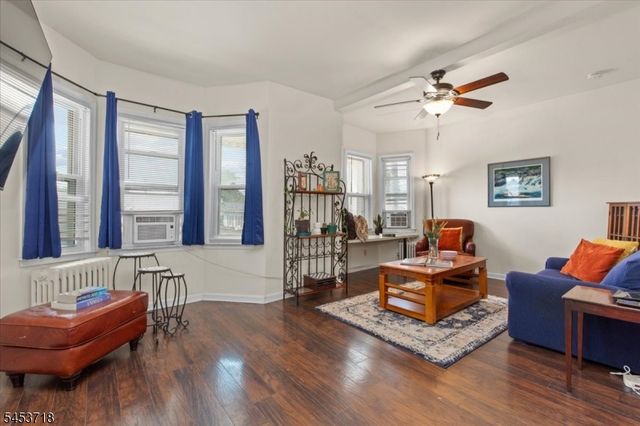 101 S 18Th Ave, Manville Boro, NJ 08835