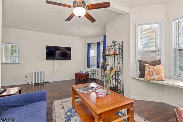 101 S 18Th Ave, Manville Boro, NJ 08835