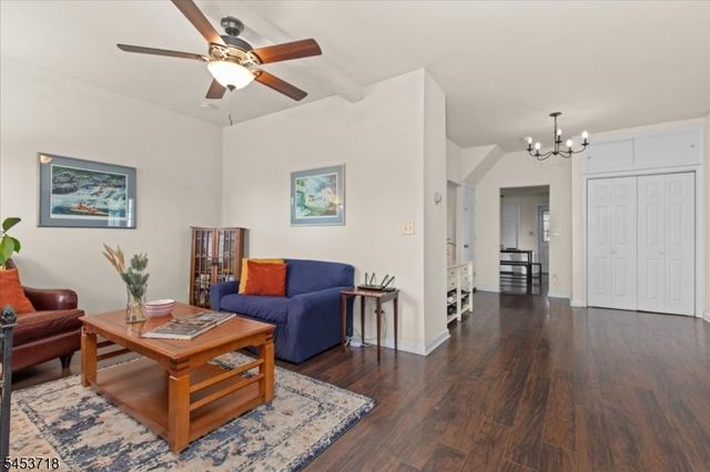 101 S 18Th Ave, Manville Boro, NJ 08835
