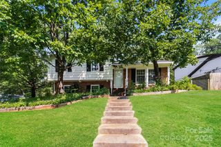 1501 Lanewood Place, Charlotte, NC 28208
