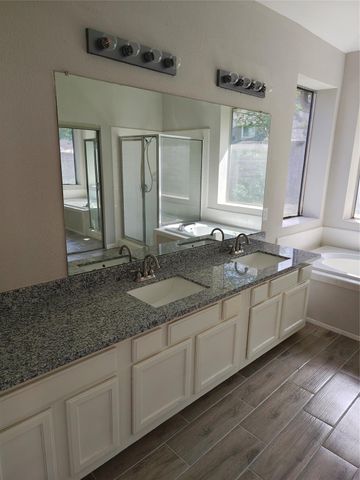 1301 Blueberry Lane, Friendswood, TX 77546