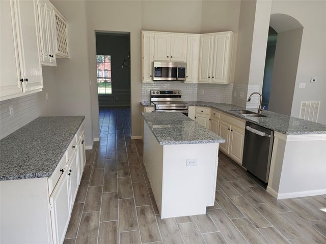 1301 Blueberry Lane, Friendswood, TX 77546