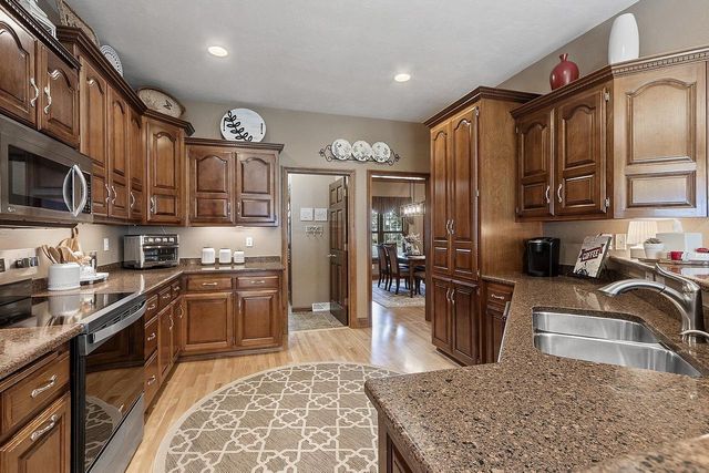 1225 LIVINGSTON STREET, Green Bay, WI 54311