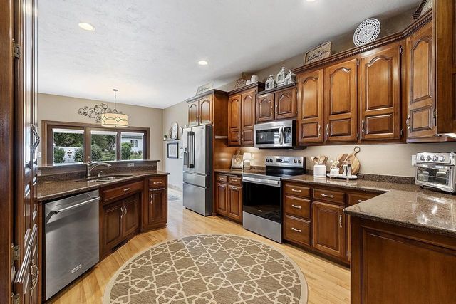 1225 LIVINGSTON STREET, Green Bay, WI 54311