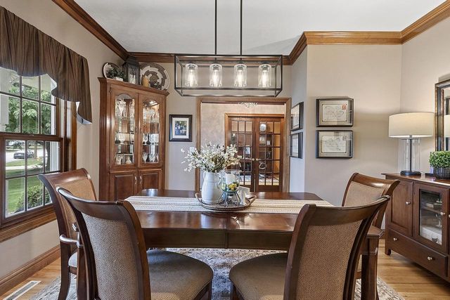 1225 LIVINGSTON STREET, Green Bay, WI 54311