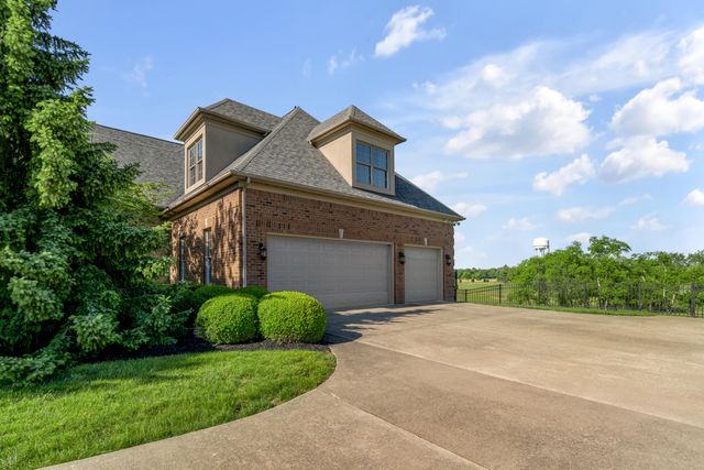 302 Eagle Drive, Nicholasville, KY 40356