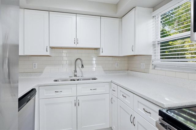 2852 NASSAU STREET, Sarasota, FL 34231