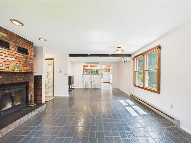 29 Oak Road, South Kingstown, RI 02879