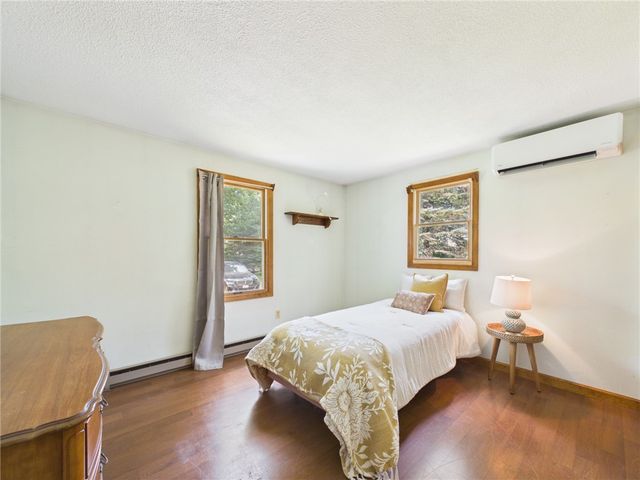 29 Oak Road, South Kingstown, RI 02879