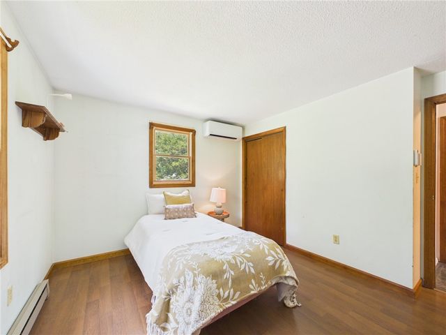 29 Oak Road, South Kingstown, RI 02879